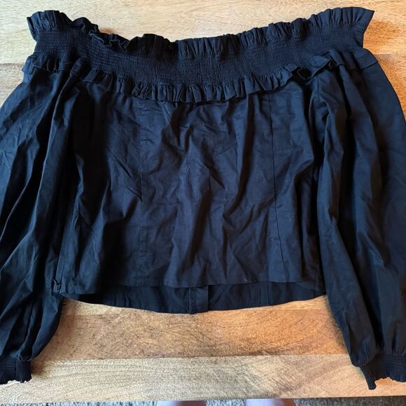 Majorelle Women’s Lyndon Top Size XL Black Off the Shoulder Smocked Buttons - Picture 4 of 5